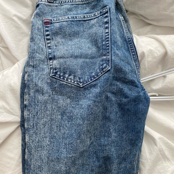 URBAN OUTFITTERS BOYFRIEND JEANS - Picture 3 of 3